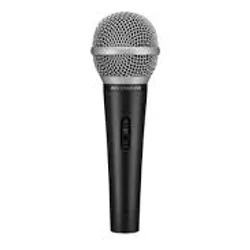 میکروفون دستی اجرا