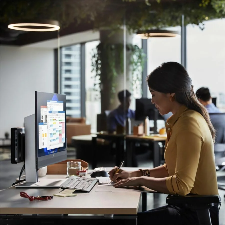 کامپیوتر رومیزی HP Elite Mini 800 G9 - پردازنده Intel Core i7 نسل 14 i7-14700T - 16 گیگابایت رم - 512 گیگابایت SSD - مینی دسکتاپ - تراشه Intel Q670 - ویندوز 11 پرو - کارت گرافیک Intel UHD Graphics 770 DDR5 SDRAM - کیبورد انگلیسی