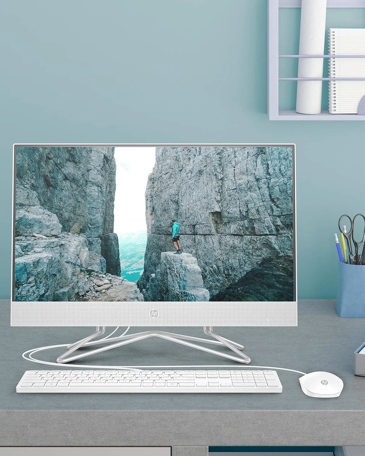 کامپیوتر رومیزی همه کاره HP، پردازنده نسل 11 اینتل Core i3-1115G4، رم 8 گیگابایتی، حافظه SSD 512 گیگابایتی، صفحه نمایش 23.8 اینچی Full HD، ویندوز 10 هوم، آماده کار از راه دور، ماوس و کیبورد (24-dp1250، 2021)