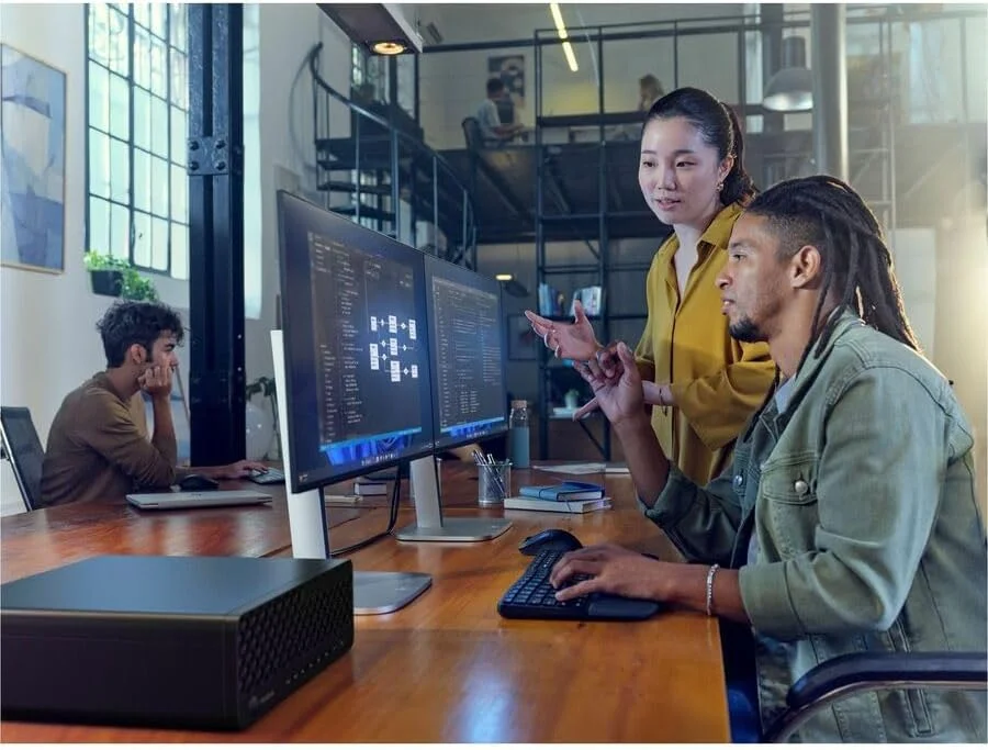 کامپیوتر رومیزی HP EliteDesk 8 G1i - پردازنده Intel Core Ultra 7 نسل 15 - فناوری vPro - رم 32 گیگابایت - حافظه SSD 1 ترابایت - فرم فاکتور کوچک - مشکی جک - خرید هوشمند