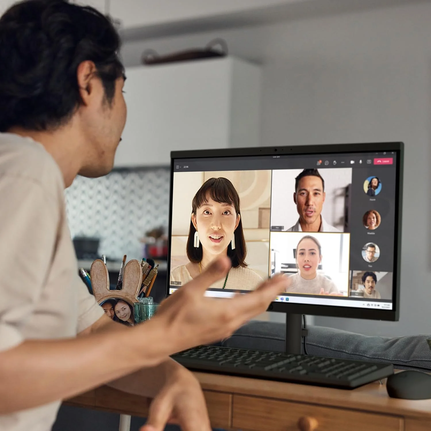 کامپیوتر رومیزی آل این وان 22 اینچی HP، صفحه نمایش FHD، پردازنده Intel N100، رم 8 گیگابایتی، SSD 256 گیگابایتی، گرافیک Intel UHD، ویندوز 11 هوم، مدل 22-dg0020 (2024) کامپیوتر رومیزی آل این وان 22 اینچی HP، صفحه نمایش FHD، پردازنده Intel N100، رم 8 گیگابایتی، SSD 256 گیگابایتی، گرافیک Intel UHD، ویندوز 11 هوم، مدل 22-dg0020 (2024)