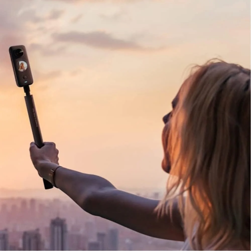 مونوپاد نامرئی Insta360 One R - لوازم جانبی دوربین اکشن One R برای ورزش های فضای باز مونوپاد نامرئی Insta360 One R - لوازم جانبی دوربین اکشن One R برای ورزش های فضای باز