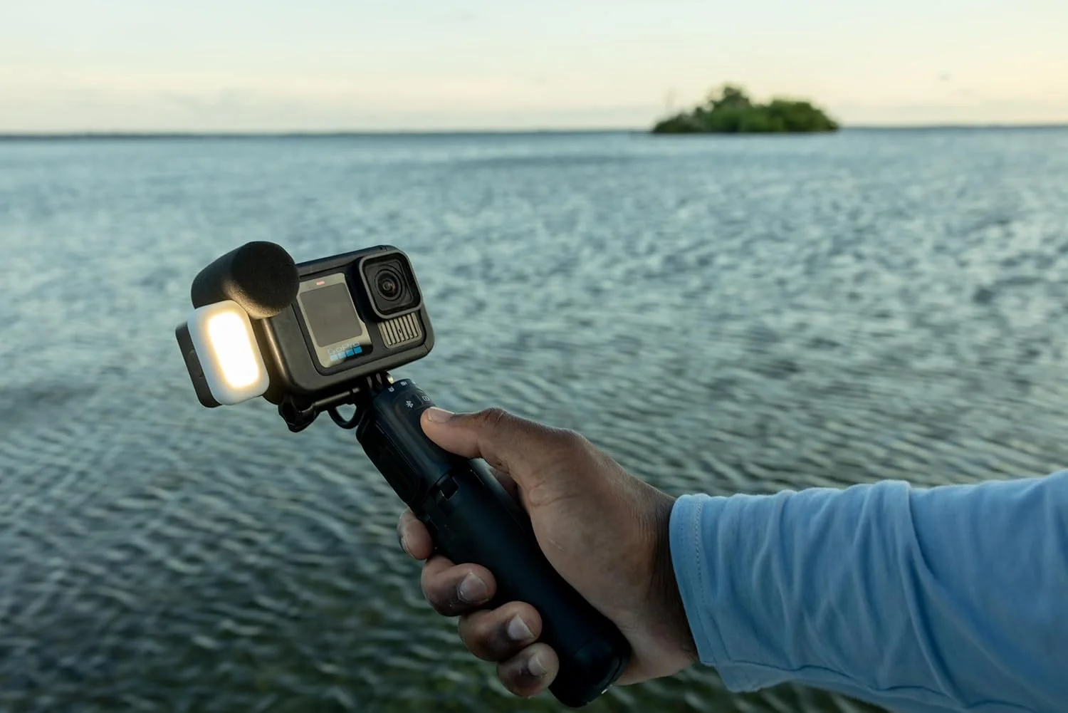 GoPro HERO13 Black Creator Edition - شامل HERO13 Black، Volta (گریپ باتری، سه پایه، ریموت)، Media Mod، Light Mod، باتری Enduro، پایه قفل مغناطیسی و کیف حمل GoPro HERO13 Black Creator Edition - شامل HERO13 Black، Volta (گریپ باتری، سه پایه، ریموت)، Media Mod، Light Mod، باتری Enduro، پایه قفل مغناطیسی و کیف حمل