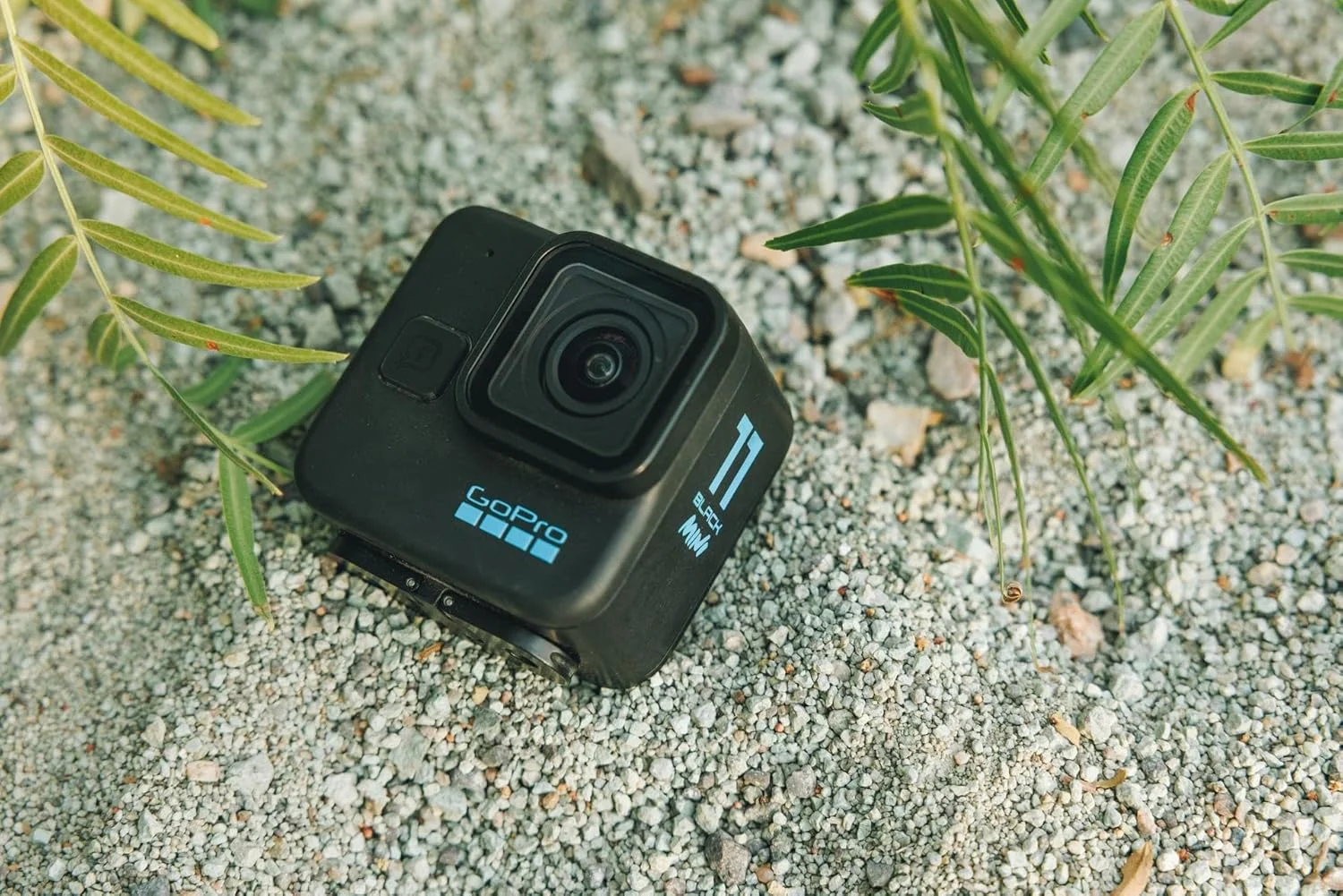 دوربین اکشن کوچک ضد آب GoPro CHDHF-111-RW HERO11 Black Mini با فیلمبرداری 5.3K60 Ultra HD، عکس های 24.7 مگاپیکسلی، سنسور تصویر 1/1.9 اینچی، پخش زنده و لرزشگیر دوربین اکشن کوچک ضد آب GoPro CHDHF-111-RW HERO11 Black Mini با فیلمبرداری 5.3K60 Ultra HD، عکس های 24.7 مگاپیکسلی، سنسور تصویر 1/1.9 اینچی، پخش زنده و لرزشگیر