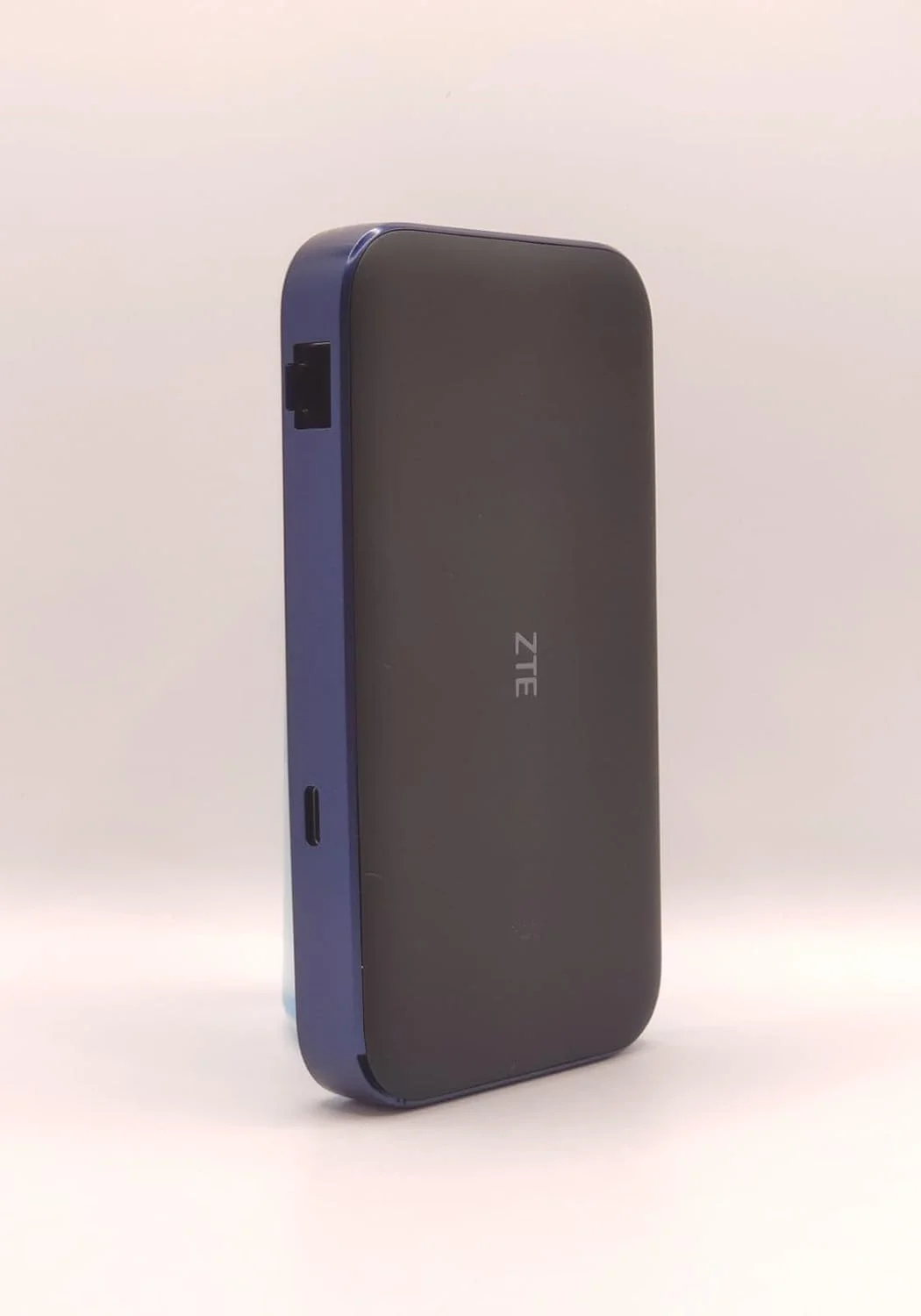 مودم روتر ZTE MU5002 مودم روتر ZTE MU5002