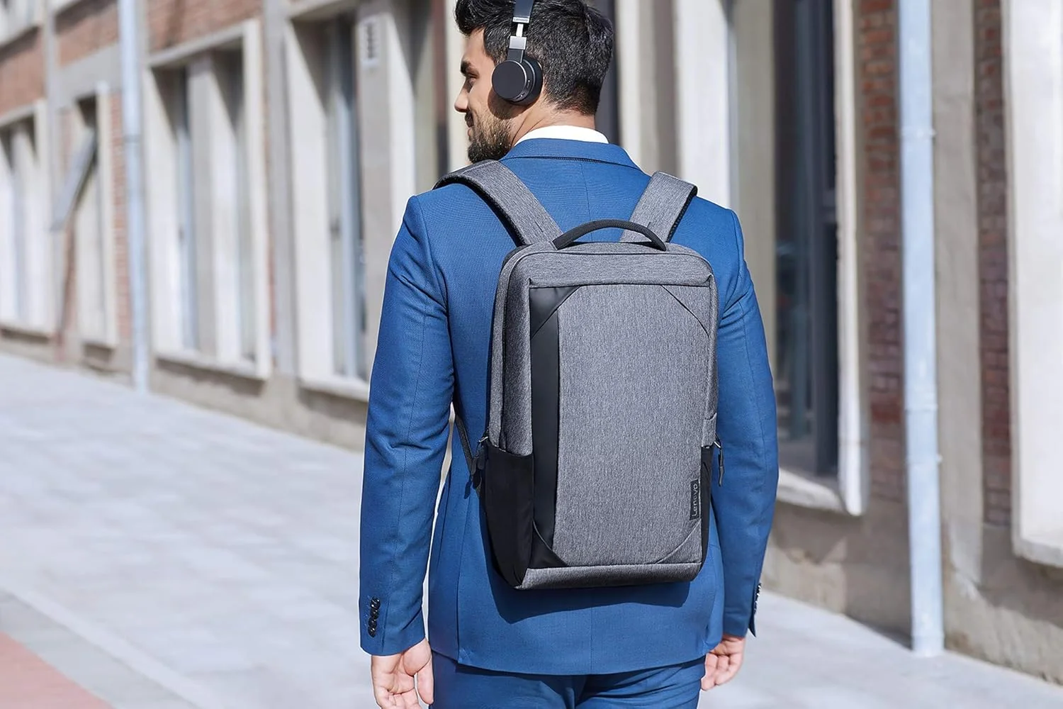 کیف لپ تاپ شهری لنوو مدل B530 مناسب برای لپ تاپ های 15.6 اینچی، جنس ضد آب، محفظه کامپیوتر شخصی پد دار، جیب ضد سرقت، شارژ در حال حرکت، GX40X54261، ذغالی، خاکستری، 16