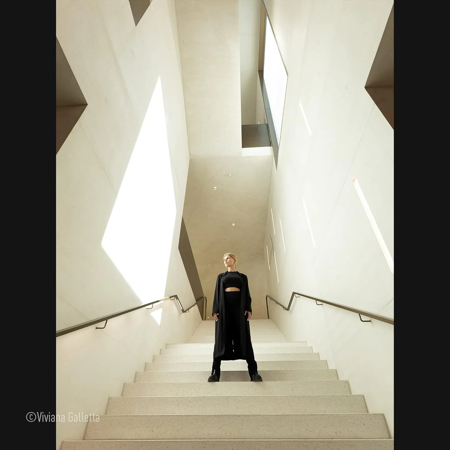 لنز دوربین پاناسونیک LUMIX S Series، لنز 18mm F1.8 L-Mount قابل تعویض برای دوربین های دیجیتال فول فریم بدون آینه - S-S18 مشکی لنز دوربین پاناسونیک LUMIX S Series، لنز 18mm F1.8 L-Mount قابل تعویض برای دوربین های دیجیتال فول فریم بدون آینه - S-S18 مشکی