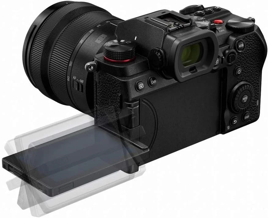 دوربین بدون آینه فول فریم پاناسونیک LUMIX S5، ضبط ویدیو 4K 60P با صفحه نمایش چرخان و WiFi، مانت L، لرزشگیر دوگانه 5 محوره، DC-S5BODY (مشکی) دوربین بدون آینه فول فریم پاناسونیک LUMIX S5، ضبط ویدیو 4K 60P با صفحه نمایش چرخان و WiFi، مانت L، لرزشگیر دوگانه 5 محوره، DC-S5BODY (مشکی)
