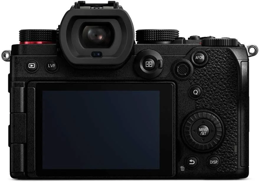 دوربین بدون آینه فول فریم پاناسونیک LUMIX S5، ضبط ویدیو 4K 60P با صفحه نمایش چرخان و WiFi، مانت L، لرزشگیر دوگانه 5 محوره، DC-S5BODY (مشکی) دوربین بدون آینه فول فریم پاناسونیک LUMIX S5، ضبط ویدیو 4K 60P با صفحه نمایش چرخان و WiFi، مانت L، لرزشگیر دوگانه 5 محوره، DC-S5BODY (مشکی)