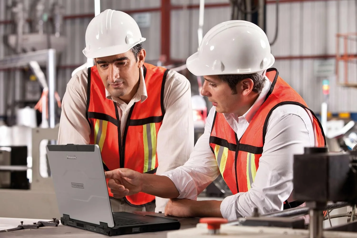 لپ تاپ پاناسونیک Toughbook FZ-55 MK1، صفحه نمایش لمسی 14 اینچی FHD 1920x1080، پردازنده Intel Core i7-8665U، رم 16 گیگابایتی، SSD 1 ترابایتی، 4G LTE، USB-C، ویندوز 11 پرو (تجدید شده) لپ تاپ پاناسونیک Toughbook FZ-55 MK1، صفحه نمایش لمسی 14 اینچی FHD 1920x1080، پردازنده Intel Core i7-8665U، رم 16 گیگابایتی، SSD 1 ترابایتی، 4G LTE، USB-C، ویندوز 11 پرو (تجدید شده)