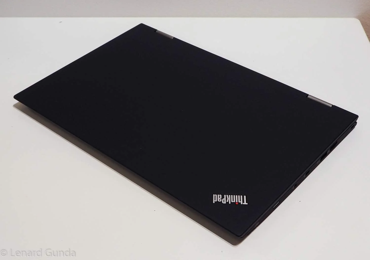 لپ تاپ 2 در 1 تجاری لنوو ThinkPad X1 Yoga (بازسازی شده) | پردازنده Intel Core i7 نسل ششم | 16 گیگابایت رم | 512 گیگابایت حافظه SSD | صفحه نمایش لمسی 14.1 اینچی 360 درجه | ویندوز 10 پرو