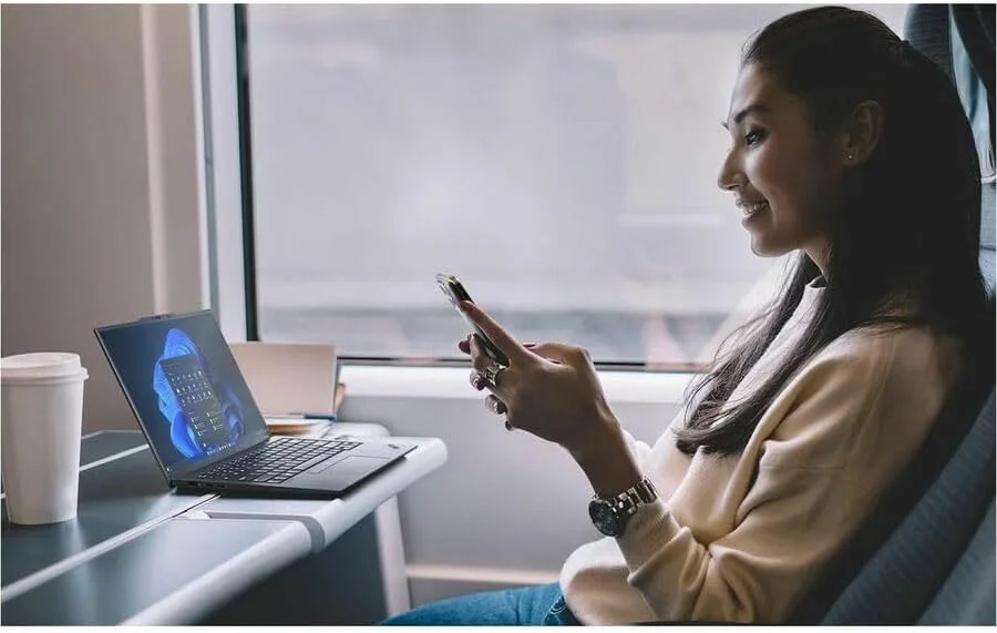 لپ تاپ فوق سبک Lenovo ThinkPad X1 Carbon Gen 13 21NS0014US 14" Copilot+ PC - 2.8K - Intel Core Ultra 7 258V - 32 گیگابایت - 512 گیگابایت SSD - کیبورد انگلیسی - رنگ مشکی - تراشه اینتل - 2880 x 1800 - Windows 11 Pro