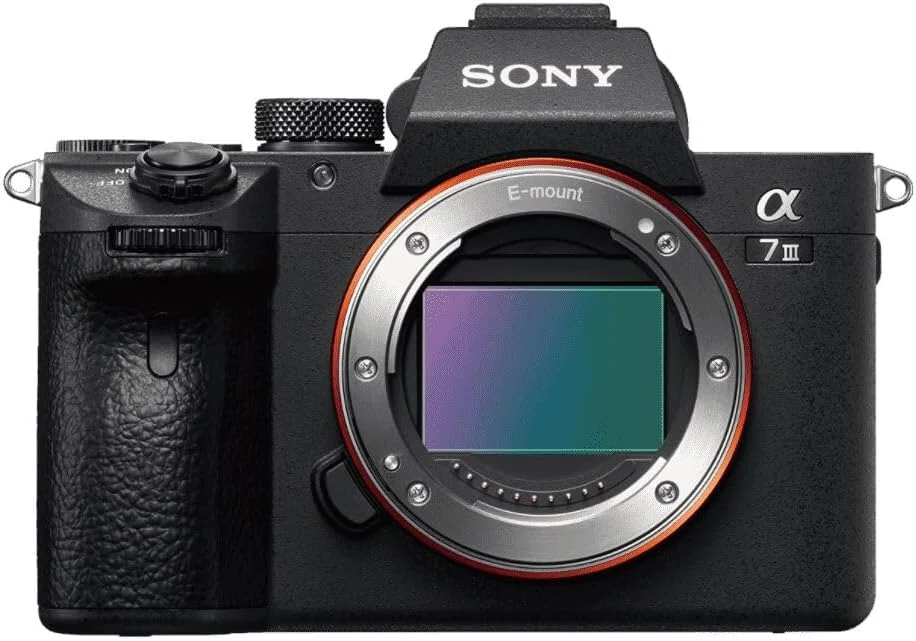 دوربین بدون آینه فول فریم سونی آلفا A7 III با سنسور CMOS فول فریم 35 میلی‌متری با طراحی نور پس‌زمینه، مدل Ilce7M3 - مشکی، فقط بدنه