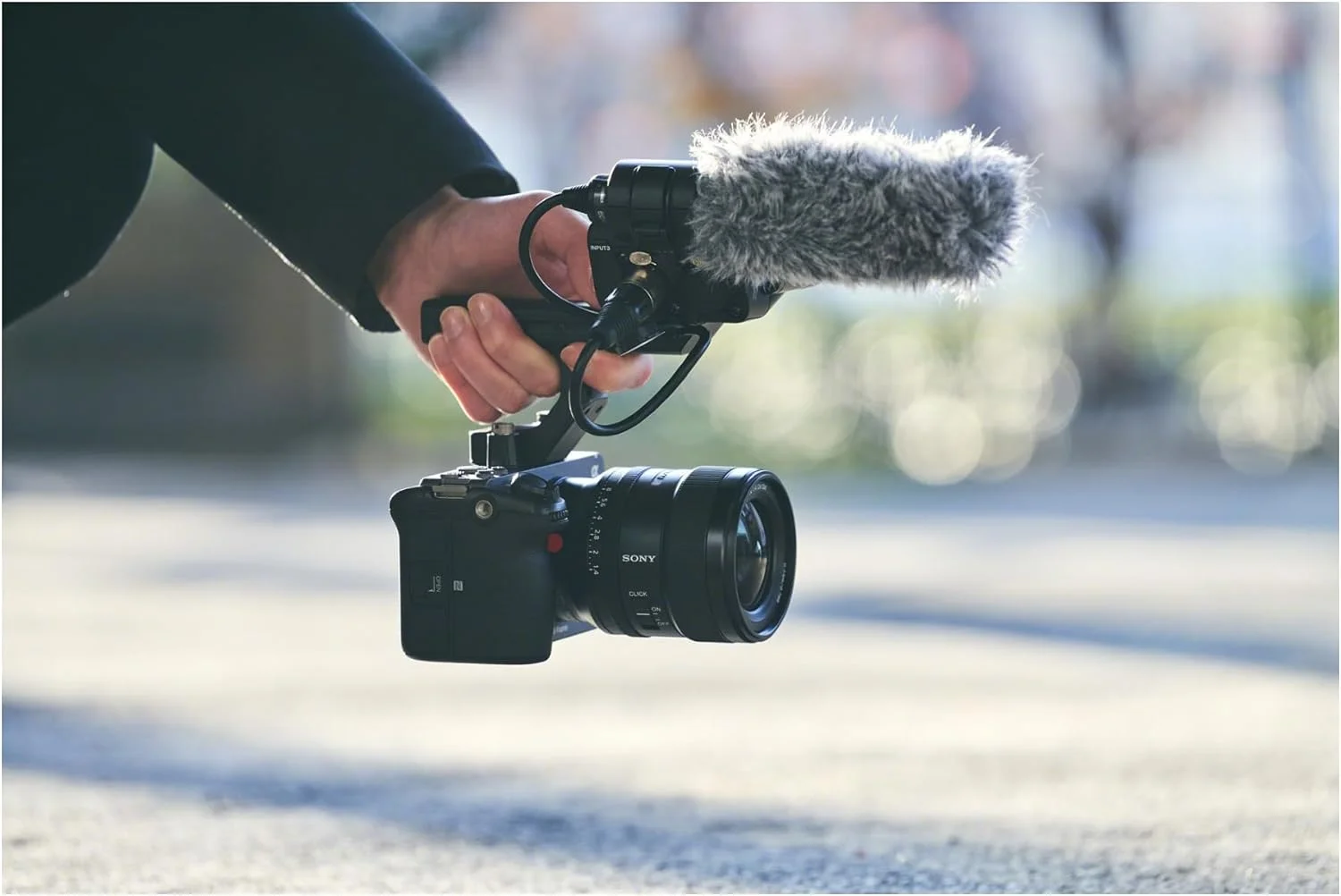 دوربین سینمایی فول فریم سونی FX3 به همراه لنز Sony FE 24-70mm f/2.8 GM II، به همراه کارت حافظه Sony Tough 160GB CFexpress Type A برای فیلمبرداری دیجیتال (3 قلم کالا) دوربین سینمایی فول فریم سونی FX3 به همراه لنز Sony FE 24-70mm f/2.8 GM II، به همراه کارت حافظه Sony Tough 160GB CFexpress Type A برای فیلمبرداری دیجیتال (3 قلم کالا)