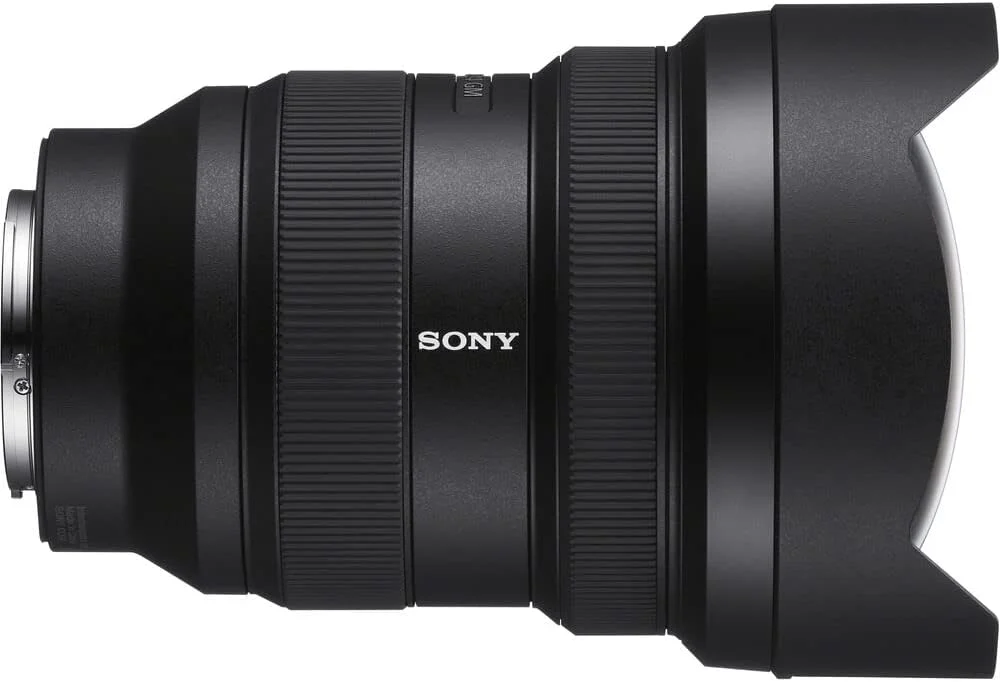 لنز زوم فوق عریض سونی FE 12–24mm F2.8 GM (SEL1224GM) فول فریم G Master Optics | ویدئو و عکس حرفه ای | کوله پشتی، کارت 64 گیگابایتی، سه پایه انعطاف پذیر، کیف کارت حافظه، نگهدارنده درب لنز، کیت تمیز کننده و موارد دیگر