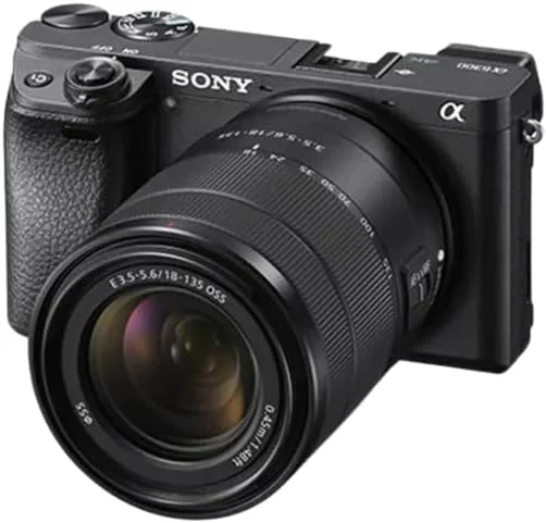 لنز Sony SEL18135, E 18-135mm F3.5-5.6 OSS E Mount، مشکی، SEL18135.SYX لنز Sony SEL18135, E 18-135mm F3.5-5.6 OSS E Mount، مشکی، SEL18135.SYX