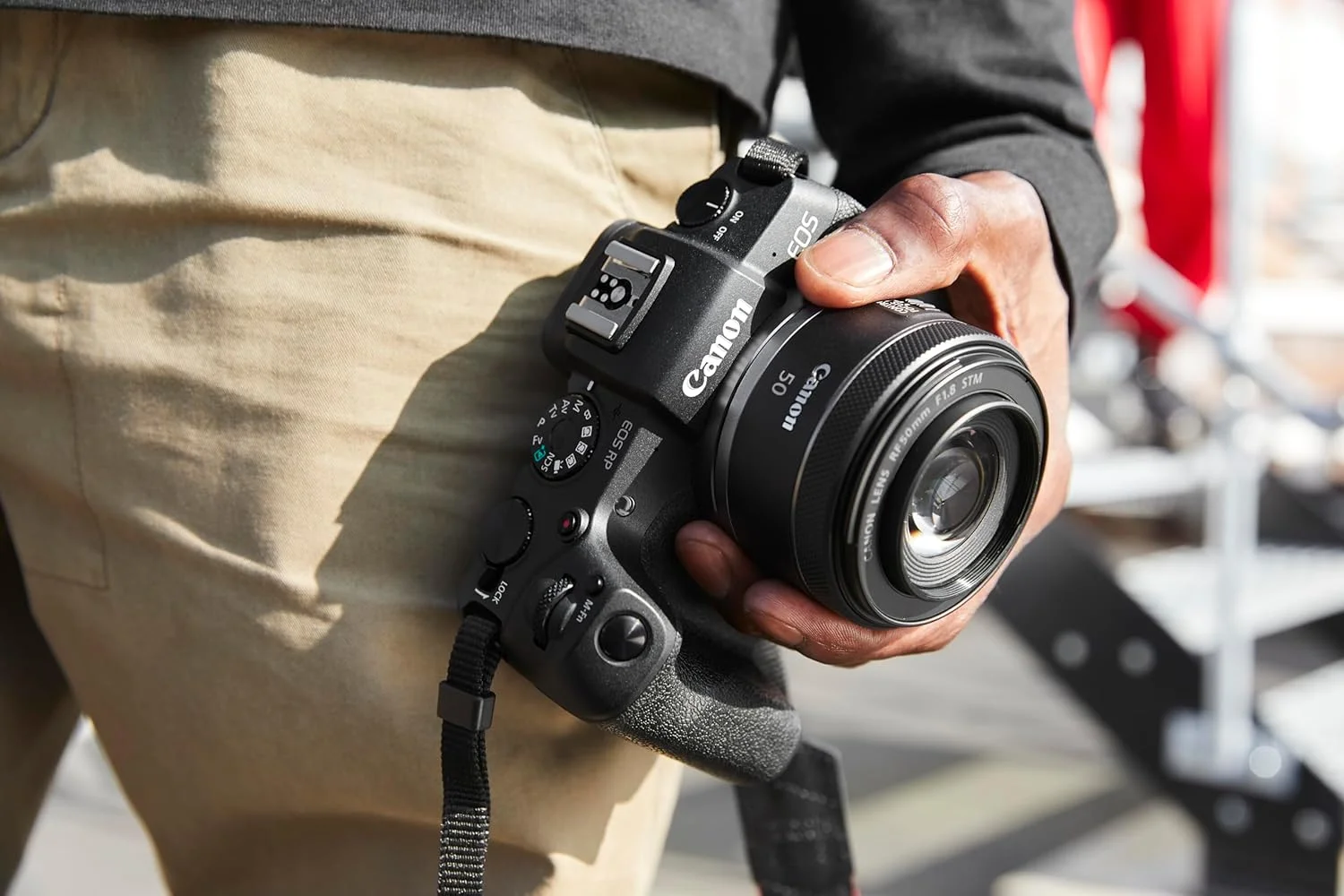 لنز Canon RF50mm F1.8 STM، سازگار با دوربین های بدون آینه سیستم EOS R، لنز با فاصله کانونی ثابت، جمع و جور و سبک، ایده آل برای عکاسی روزمره