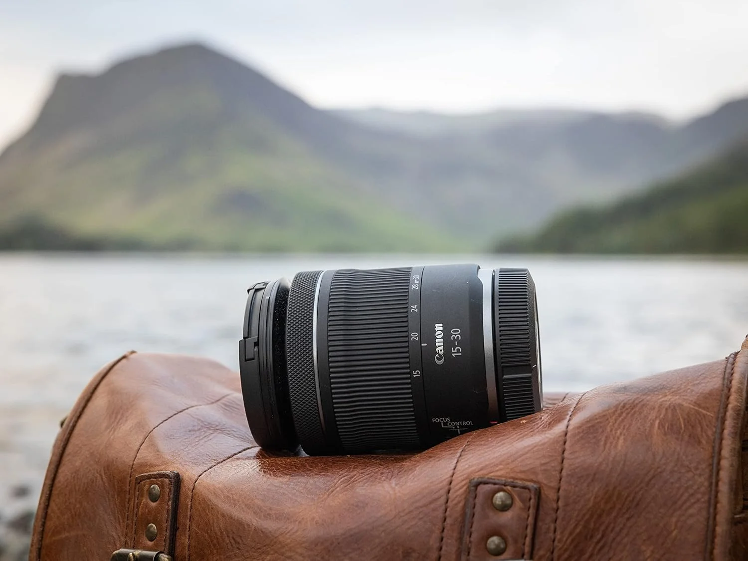 لنز کانن RF 15-30mm F4.5-6.3 IS STM - انعطاف پذیری سبک وزن یک لنز زوم فوق عریض برای عکاسی منظره، معماری و ولاگ.