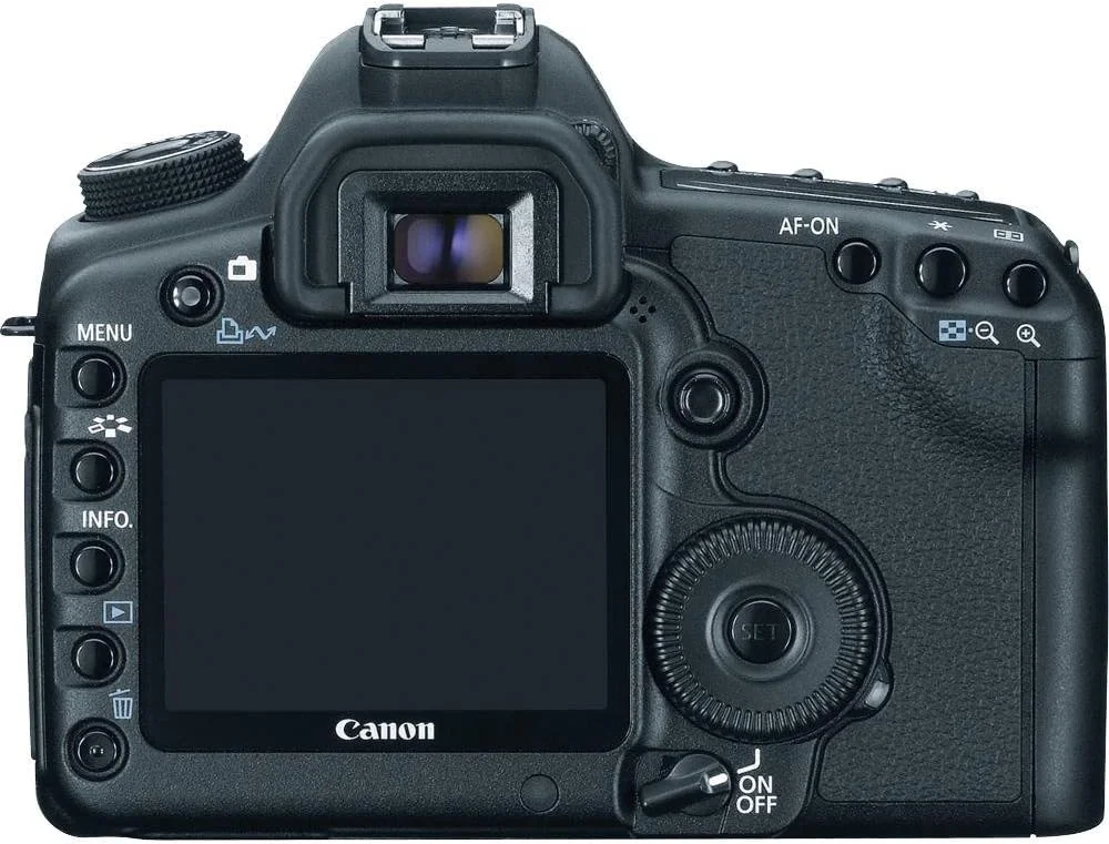 دوربین دیجیتال SLR کانن EOS 5D Mark II با سنسور CMOS فول فریم 21.1 مگاپیکسلی به همراه لنز EF 24-105mm f/4 L IS USM (مدل قدیمی) دوربین دیجیتال SLR کانن EOS 5D Mark II با سنسور CMOS فول فریم 21.1 مگاپیکسلی به همراه لنز EF 24-105mm f/4 L IS USM (مدل قدیمی)