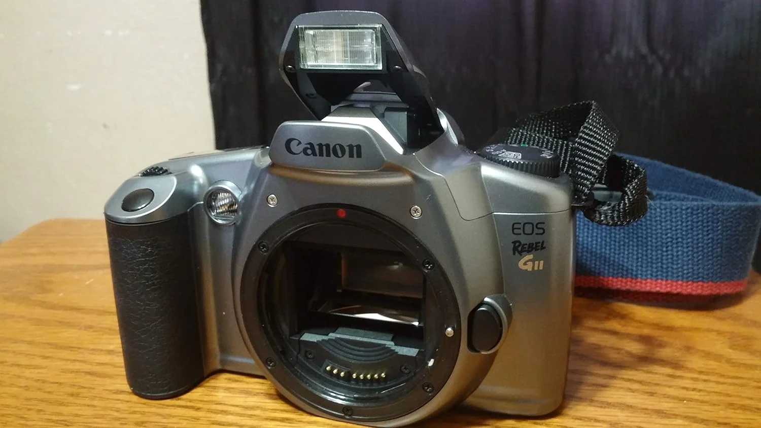 دوربین SLR 35 میلی متری Canon EOS Rebel GII (فقط بدنه) دوربین SLR 35 میلی متری Canon EOS Rebel GII (فقط بدنه)