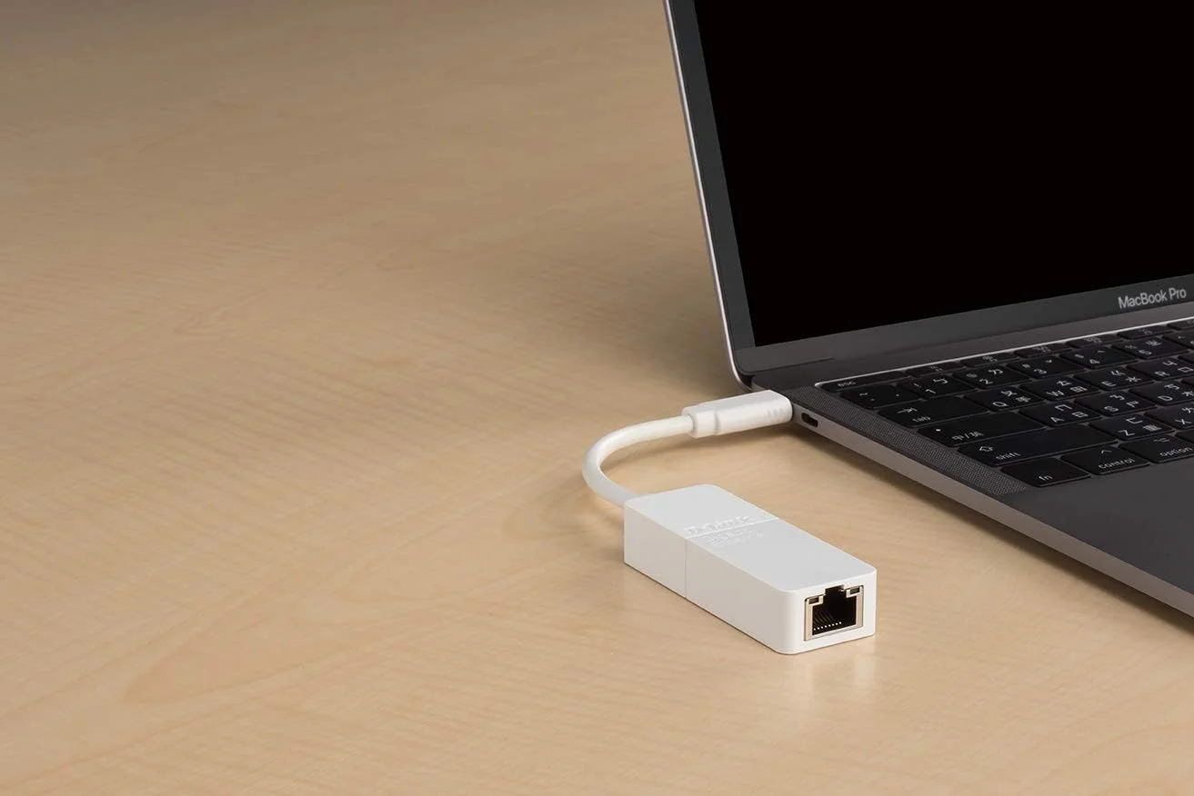 کارت شبکه دی-لینک DUB-E130 USB Type C 3.0 گیگابیتی اترنت RJ45 10/100/1000 مگابیت بر ثانیه برای ویندوز و MacOS - سفید کارت شبکه دی-لینک DUB-E130 USB Type C 3.0 گیگابیتی اترنت RJ45 10/100/1000 مگابیت بر ثانیه برای ویندوز و MacOS - سفید