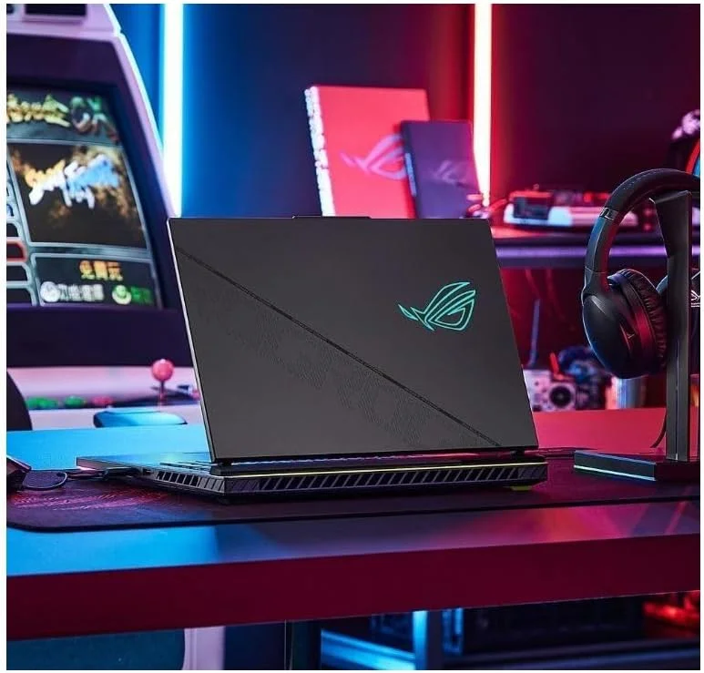 لپ تاپ گیمینگ ایسوس ROG Strix G16 (2024)، نمایشگر 16 اینچی Nebula با نسبت تصویر 16:10 QHD 240Hz، کارت گرافیک GeForce RTX 4060، پردازنده Intel® Core™ i9-14900HX، رم 16 گیگابایتی DDR5-5600، حافظه SSD 1 ترابایتی PCIe، Wi-Fi 6E، ویندوز 11، G614JVR-ES94 لپ تاپ گیمینگ ایسوس ROG Strix G16 (2024)، نمایشگر 16 اینچی Nebula با نسبت تصویر 16:10 QHD 240Hz، کارت گرافیک GeForce RTX 4060، پردازنده Intel® Core™ i9-14900HX، رم 16 گیگابایتی DDR5-5600، حافظه SSD 1 ترابایتی PCIe، Wi-Fi 6E، ویندوز 11، G614JVR-ES94