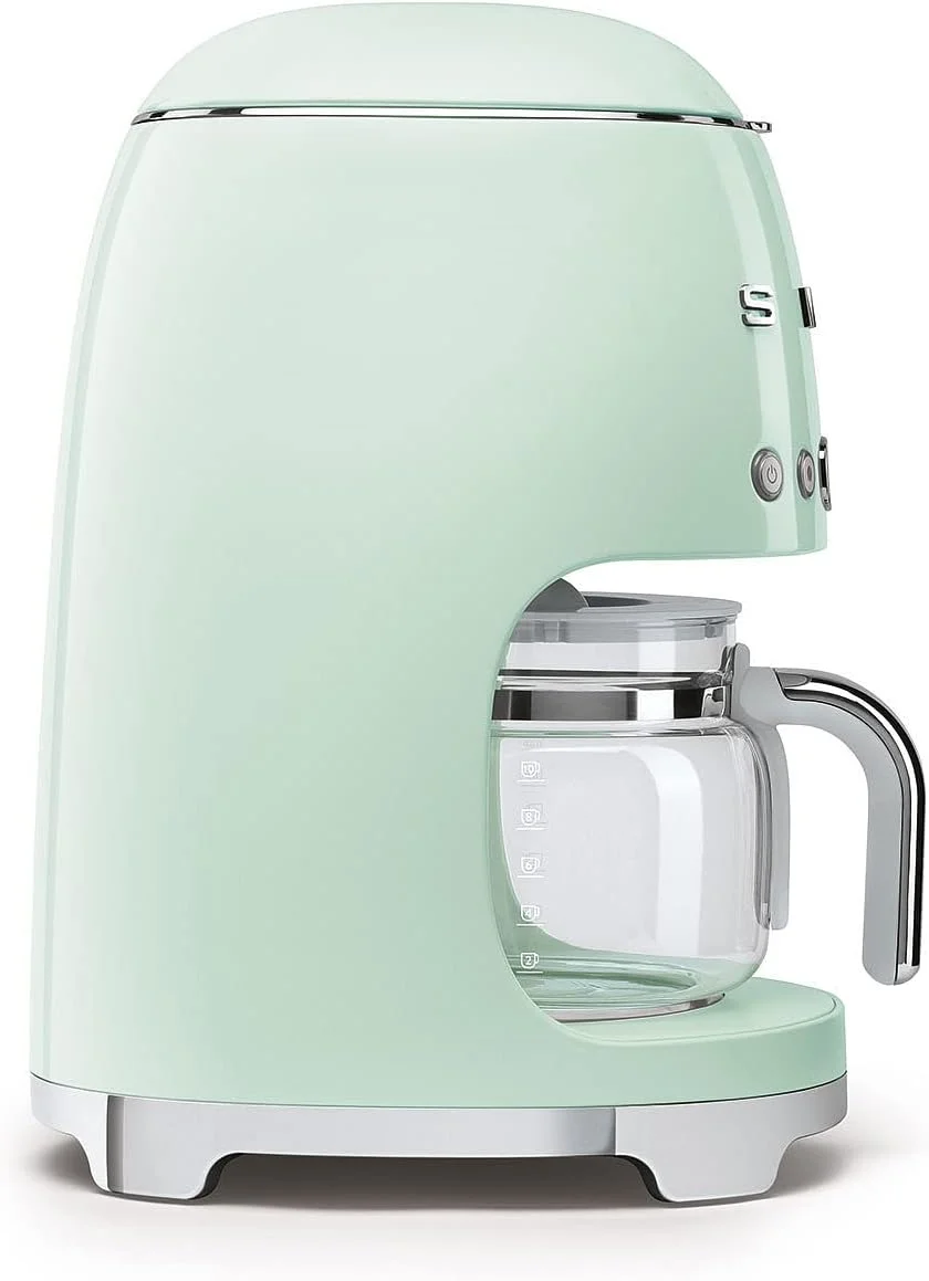 دستگاه قهوه ساز قطره ای Smeg Dcf02PgUK، ظرفیت 10 فنجان، حالت شروع خودکار، فیلتر قابل استفاده مجدد، صفحه نمایش دیجیتال، سیستم ضد چکه، گزینه شدت عطر، مخزن 1.4 لیتری، سبز پاستیلی، 1 سال گارانتی دستگاه قهوه ساز قطره ای Smeg Dcf02PgUK، ظرفیت 10 فنجان، حالت شروع خودکار، فیلتر قابل استفاده مجدد، صفحه نمایش دیجیتال، سیستم ضد چکه، گزینه شدت عطر، مخزن 1.4 لیتری، سبز پاستیلی، 1 سال گارانتی