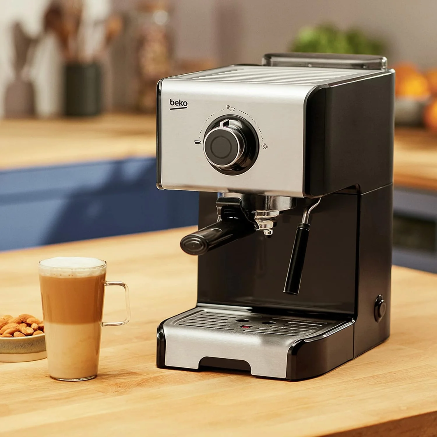 اسپرسوساز بکو CEP5152B با فشار پمپ 15 بار، تهیه اسپرسو با یک لمس. دارای سینی چکه گیر و مخزن آب جداشدنی و بخارپز شیر یکپارچه - استیل ضد زنگ اسپرسوساز بکو CEP5152B با فشار پمپ 15 بار، تهیه اسپرسو با یک لمس. دارای سینی چکه گیر و مخزن آب جداشدنی و بخارپز شیر یکپارچه - استیل ضد زنگ