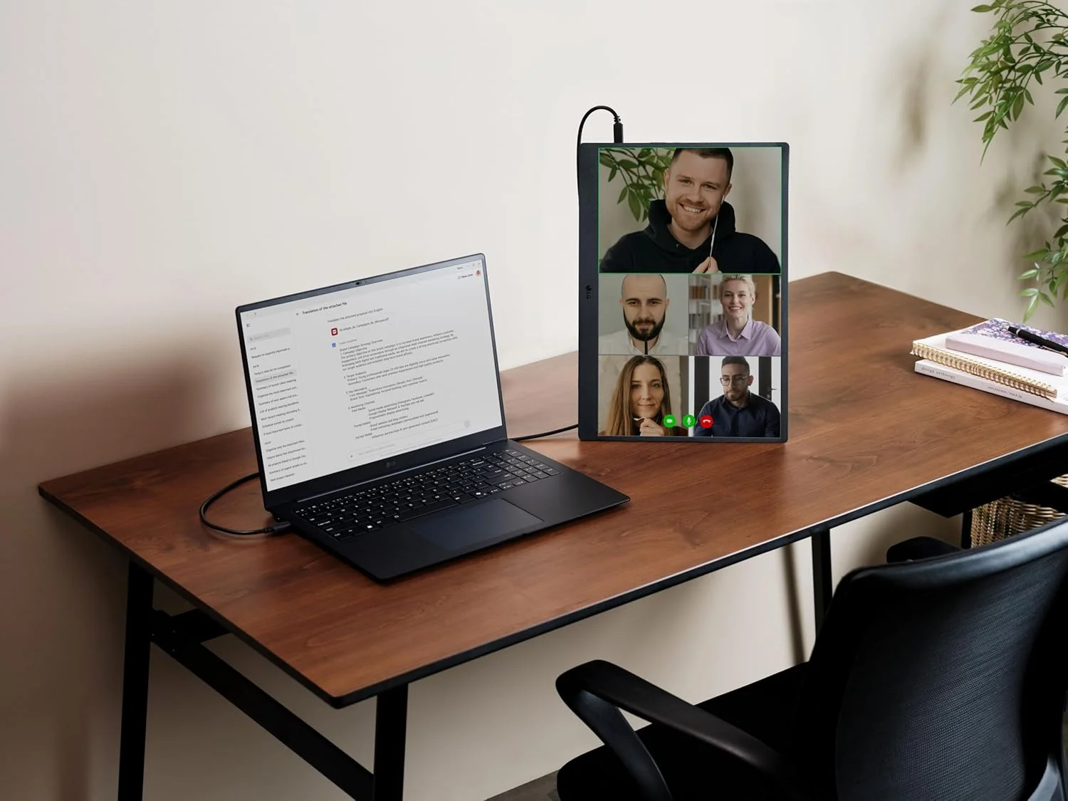 مانیتور قابل حمل 17 اینچی LG gram +View، سبک وزن، WQXGA (2560x1600) با پنل IPS ضد تابش نور، نسبت تصویر 16:10، پوشش رنگی تا 99% DCI-P3، بلندگوی داخلی، USB Type-C، DisplayPort، mini HDMI - نقره ای تیتانیومی مانیتور قابل حمل 17 اینچی LG gram +View، سبک وزن، WQXGA (2560x1600) با پنل IPS ضد تابش نور، نسبت تصویر 16:10، پوشش رنگی تا 99% DCI-P3، بلندگوی داخلی، USB Type-C، DisplayPort، mini HDMI - نقره ای تیتانیومی