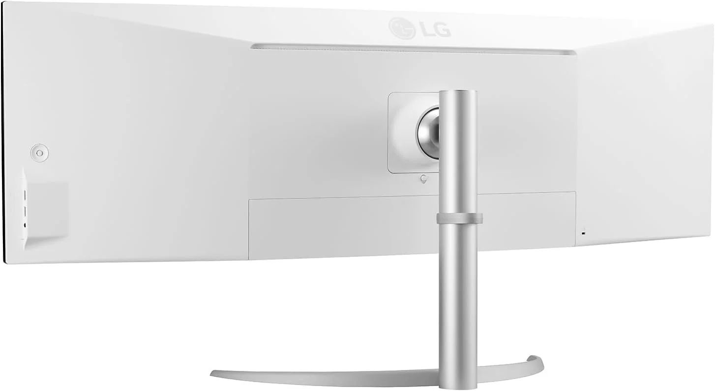 مانیتور فوق عریض خمیده 49 اینچی LG UltraWide™ 49WQ95C-W - پنل IPS با رزولوشن 5120x1440، زمان پاسخگویی 5 میلی‌ثانیه GtG، نرخ تازه‌سازی 144 هرتز، DisplayHDR™400، پوشش 98% DCI-P3، سازگار با NVIDIA G-Sync، USB-C (90W)