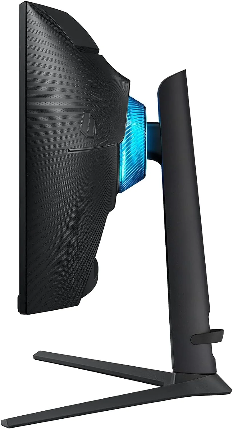 مانیتور گیمینگ هوشمند خمیده 32 اینچی سامسونگ Odyssey G6 با کیفیت QHD، نرخ تازهسازی 240 هرتز، زمان پاسخگویی 1 میلیثانیه، دارای بلندگو، HDMI 2.1 و Display Port - مدل LS32BG650EMXUE مانیتور گیمینگ هوشمند خمیده 32 اینچی سامسونگ Odyssey G6 با کیفیت QHD، نرخ تازهسازی 240 هرتز، زمان پاسخگویی 1 میلیثانیه، دارای بلندگو، HDMI 2.1 و Display Port - مدل LS32BG650EMXUE