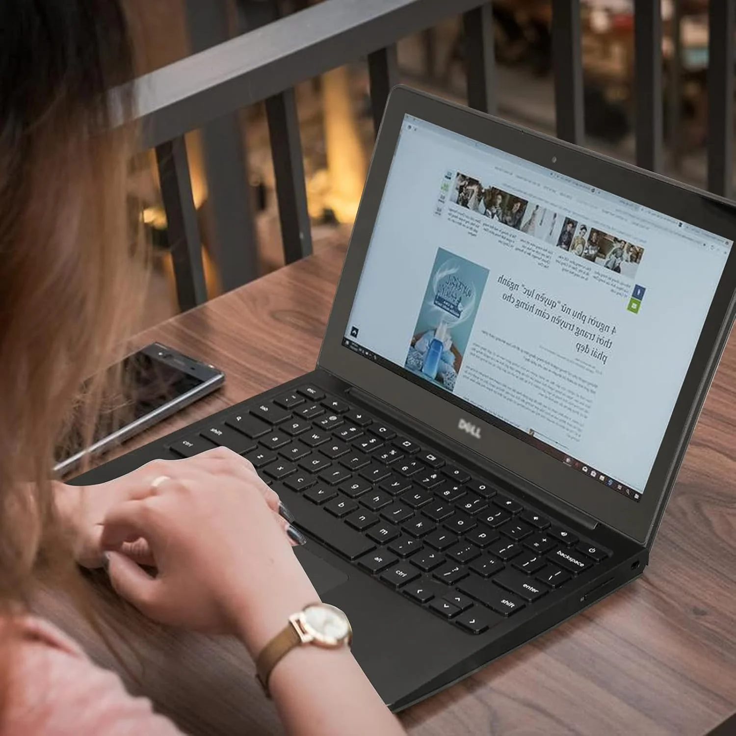 لپ تاپ Dell Chromebook 11 CB1C13 (بازسازی شده) پردازنده Intel Celeron 2955U، رم 4 گیگابایتی، حافظه 16 گیگابایتی، شارژر