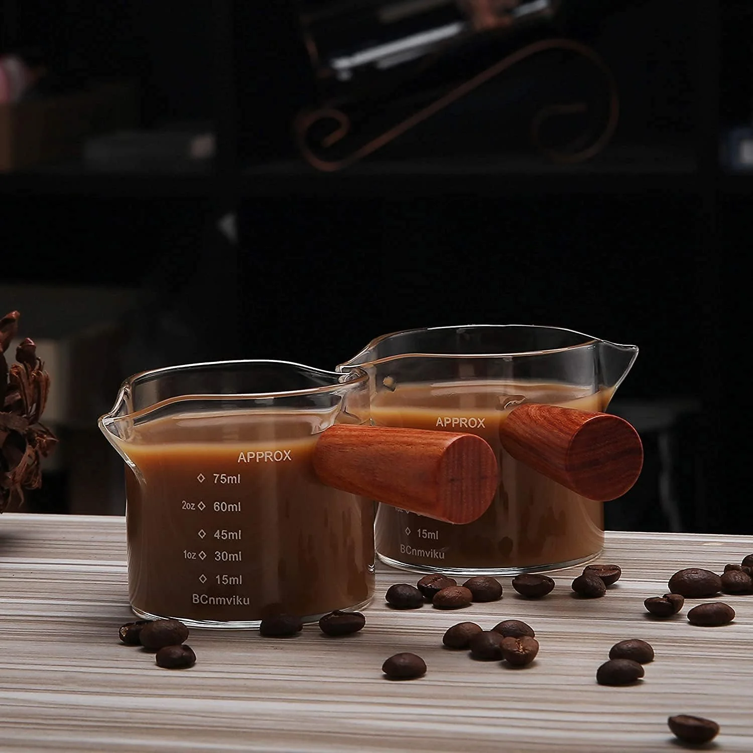 فنجان اندازه گیری اسپرسو KASTWAVE، فنجان اندازه گیری دو دهانه، پارچ سه گانه شیر، با دسته چوبی 75 میلی لیتر، لیوان های شات اسپرسو قطعات شیشه ای شفاف، لیوان های شات اسپرسو پارچ سه گانه باریستا (1 بسته)