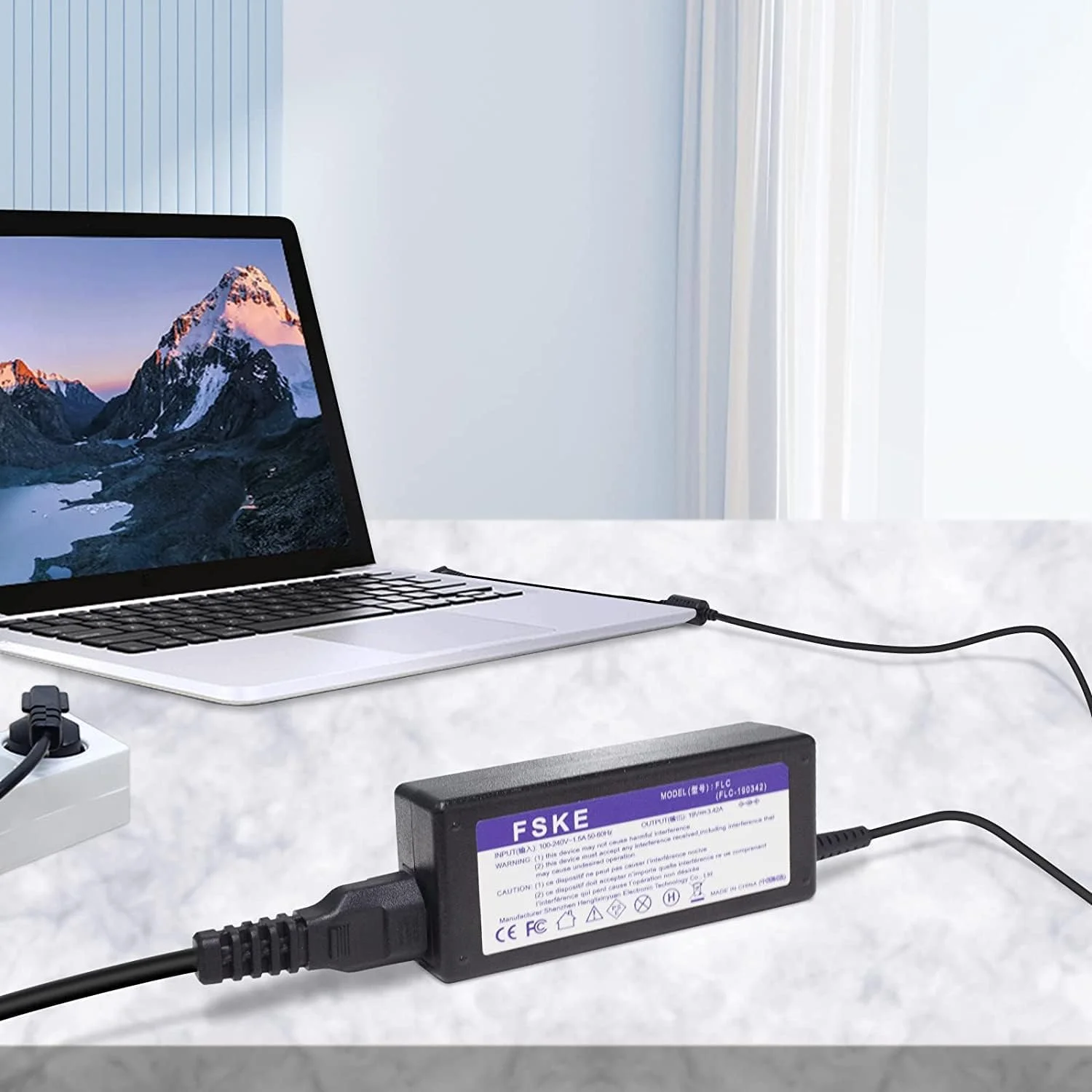 منبع تغذیه لپ تاپ FSKE برای ASUS 19V 6.32A 120W آداپتور شارژر کانکتور: 5.5 * 2.5mm منبع تغذیه لپ تاپ FSKE برای ASUS 19V 6.32A 120W آداپتور شارژر کانکتور: 5.5 * 2.5mm