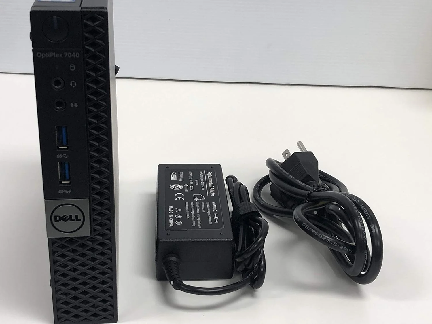 کامپیوتر رومیزی تجاری کوچک DELL OPTIPLEX 7040 نسل ششم، پردازنده Intel Quad Core i5 6400T تا 2.8 گیگاهرتز، 16 گیگابایت DDR4، 256 گیگابایت SSD، WiFi، HDMI، DP، ویندوز 11 64 بیتی با پشتیبانی از EN/ES/FR (CI5) (بازسازی شده)