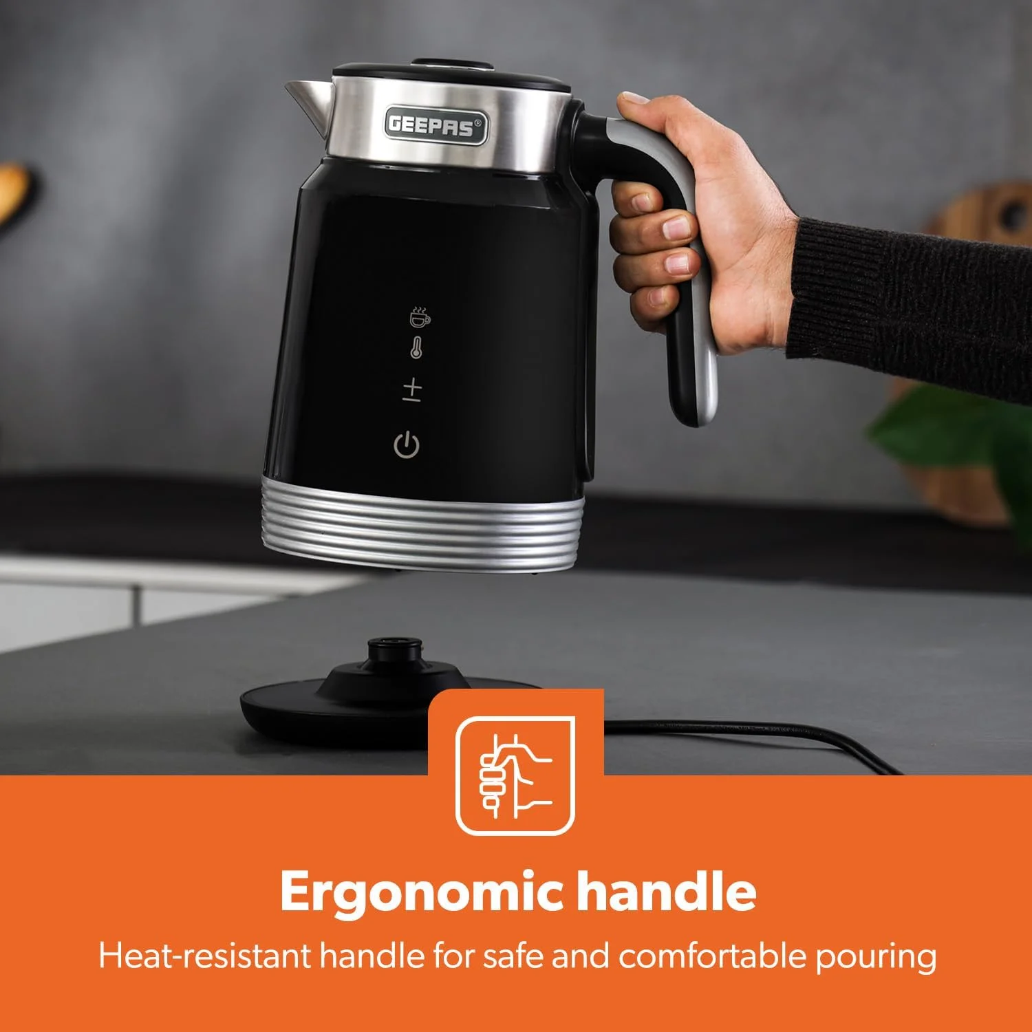 کتری برقی هوشمند 1.7 لیتری Geepas مدل GK38034 با بدنه استیل ضد زنگ، کنترل آسان از طریق اپلیکیشن Tuya، سازگار با Alexa، دارای ویژگی‌های ایمنی متعدد، مناسب برای جوشاندن آب، شیر، چای، مجهز به کنترلر Strix با توان 2200 وات و 2 سال گارانتی - رنگ مشکی