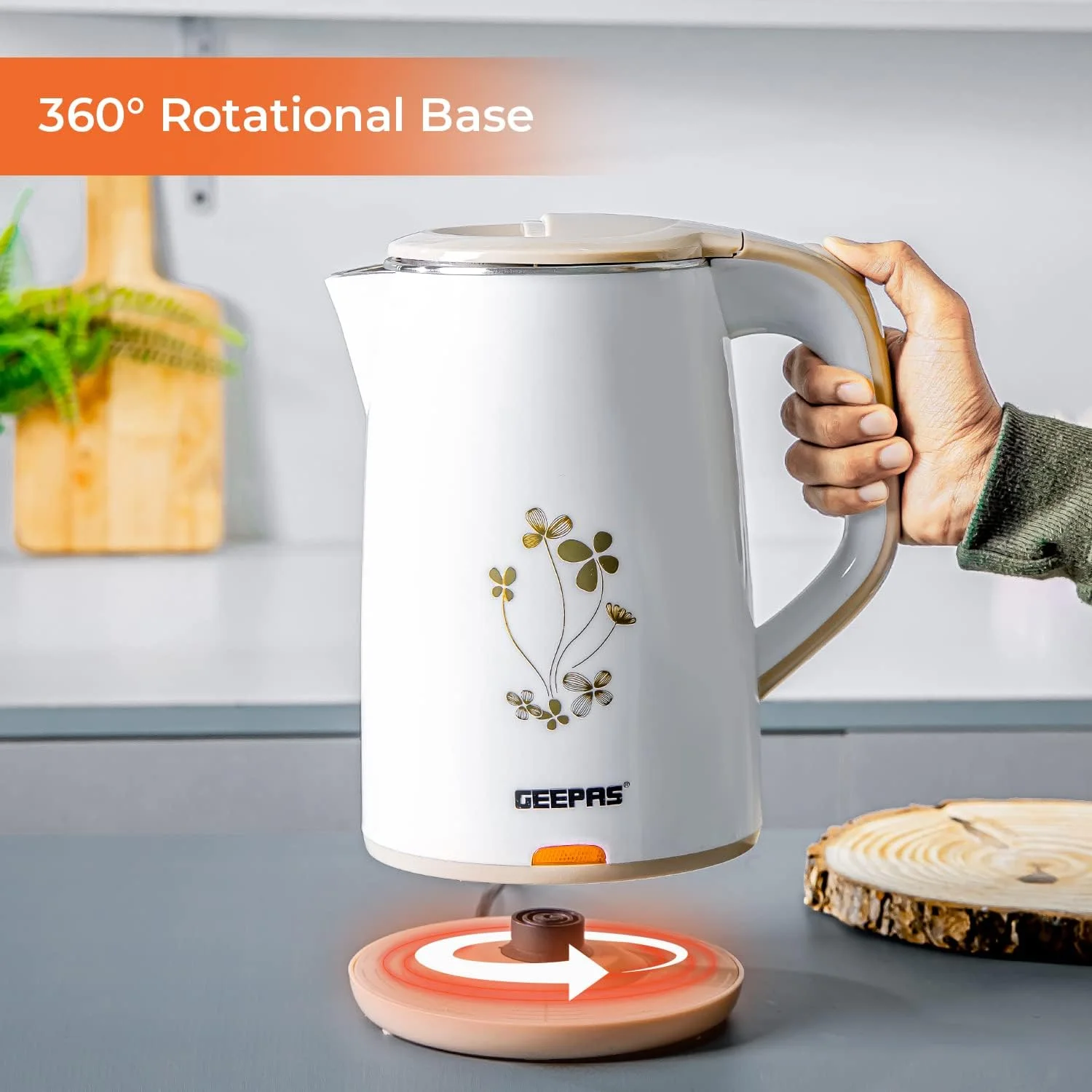 کتری برقی 1.8 لیتری 1500 وات Geepas GK6138 - دارای استیل ضد زنگ داخلی، ایمنی در برابر خشک شدن و خاموش شدن خودکار | گرم شدن سریع و آسان آب، چای و قهوه | 2 سال گارانتی