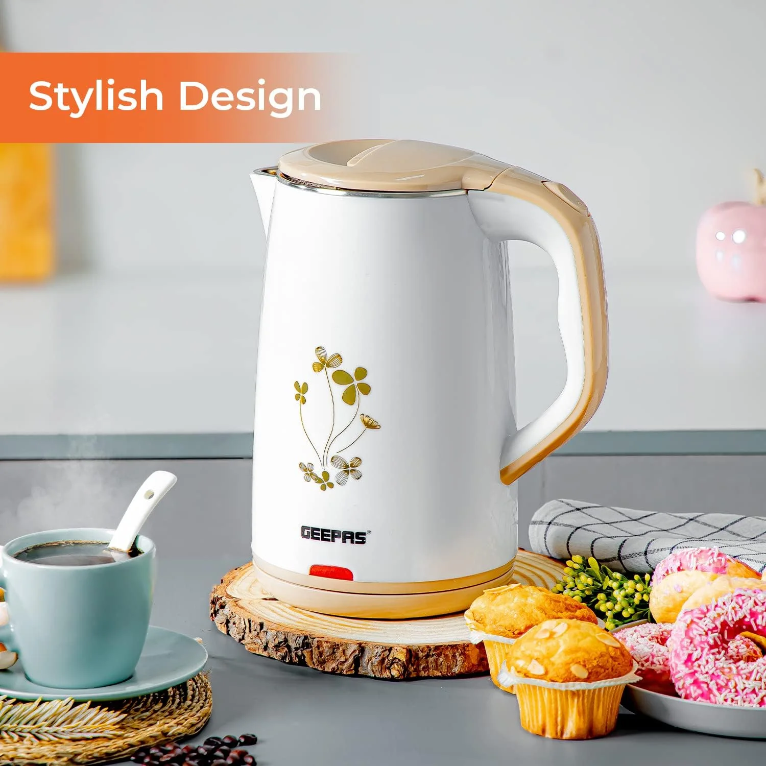 کتری برقی 1.8 لیتری 1500 وات Geepas GK6138 - دارای استیل ضد زنگ داخلی، ایمنی در برابر خشک شدن و خاموش شدن خودکار | گرم شدن سریع و آسان آب، چای و قهوه | 2 سال گارانتی