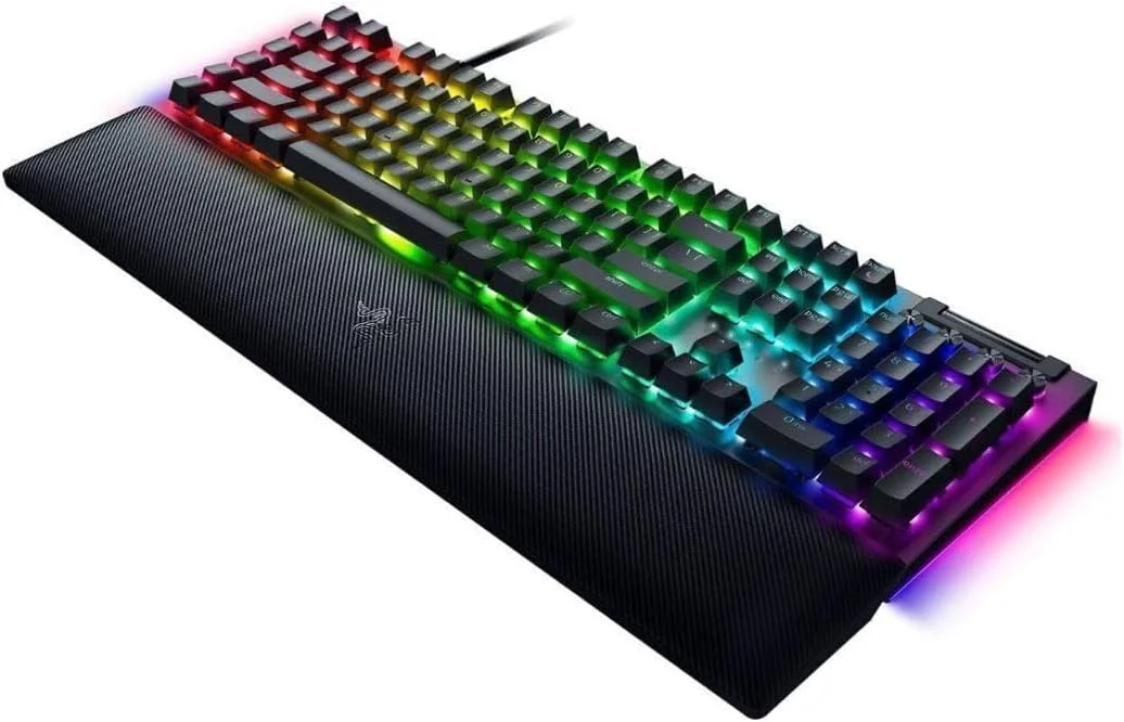 کیبورد گیمینگ مکانیکی سیم دار ریزر BlackWidow V4 سایز کامل با کلید سبز و نورپردازی Chroma RGB مدل RZ03-04690200 کیبورد گیمینگ مکانیکی سیم دار ریزر BlackWidow V4 سایز کامل با کلید سبز و نورپردازی Chroma RGB مدل RZ03-04690200
