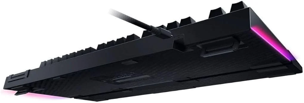 کیبورد گیمینگ مکانیکی سیم دار ریزر BlackWidow V4 سایز کامل با کلید سبز و نورپردازی Chroma RGB مدل RZ03-04690200 کیبورد گیمینگ مکانیکی سیم دار ریزر BlackWidow V4 سایز کامل با کلید سبز و نورپردازی Chroma RGB مدل RZ03-04690200