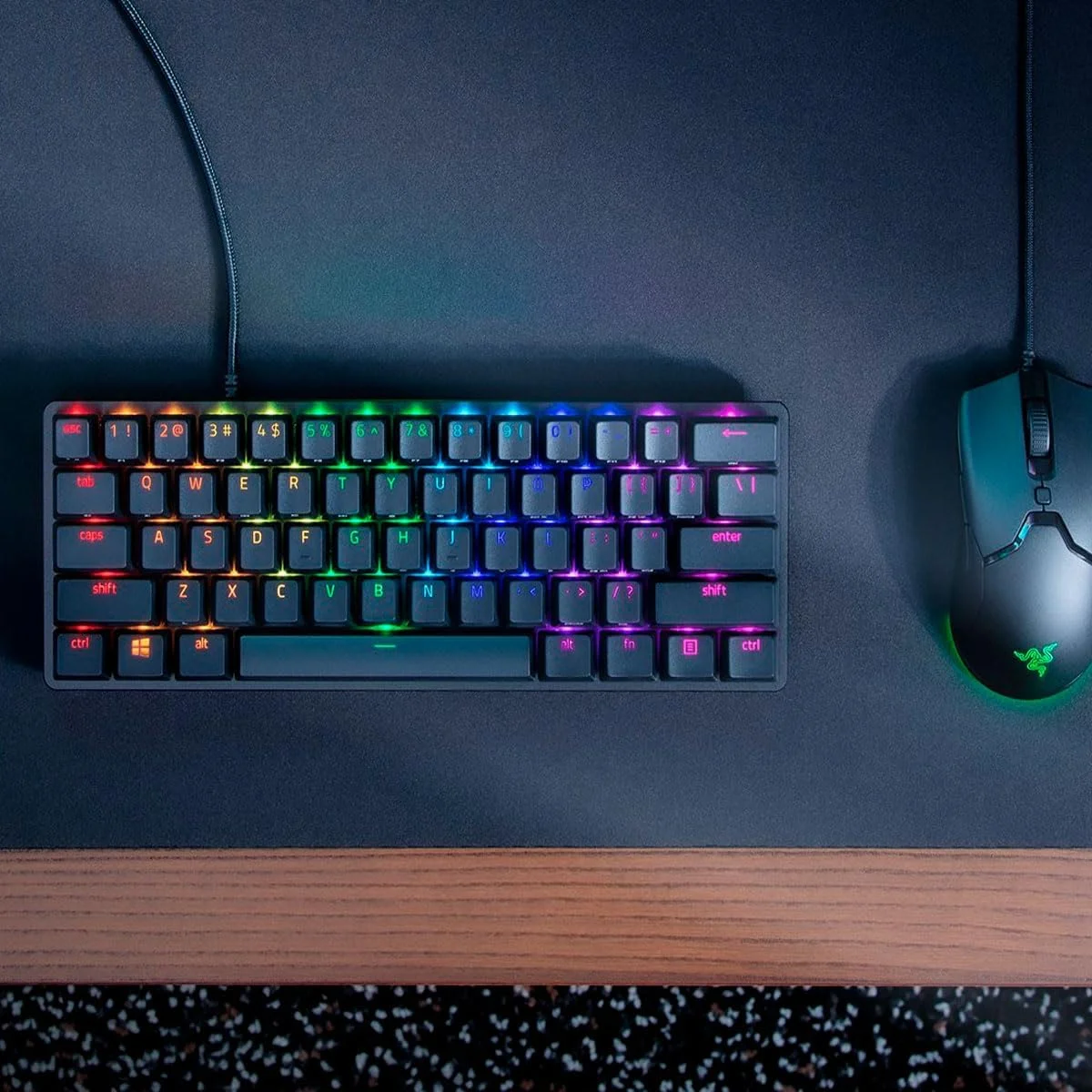 کیبورد گیمینگ 60% Razer Huntsman Mini: سوییچ‌های سریع کیبورد - سوییچ‌های اپتیکال خطی - نورپردازی Chroma RGB - کلیدهای PBT - حافظه داخلی - Snap Tap - مشکی (بازسازی شده)