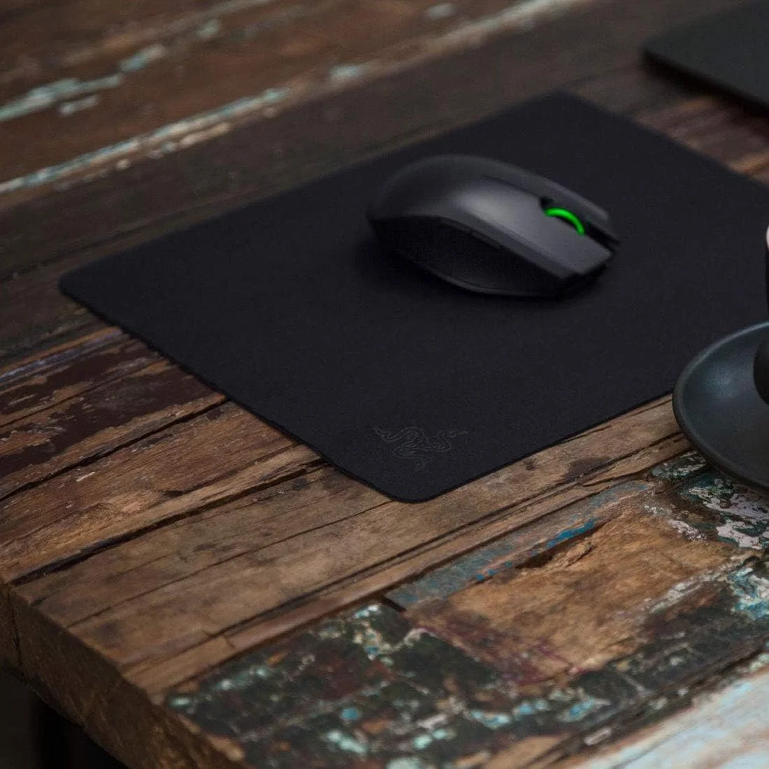 ماوس پد گیمینگ Razer Goliathus Speed (کوچک): پد بازی صاف - پایه لاستیکی ضد لغزش - طراحی پارچه ای قابل حمل - قاب دوخته شده ضد فرسایش - Stealth