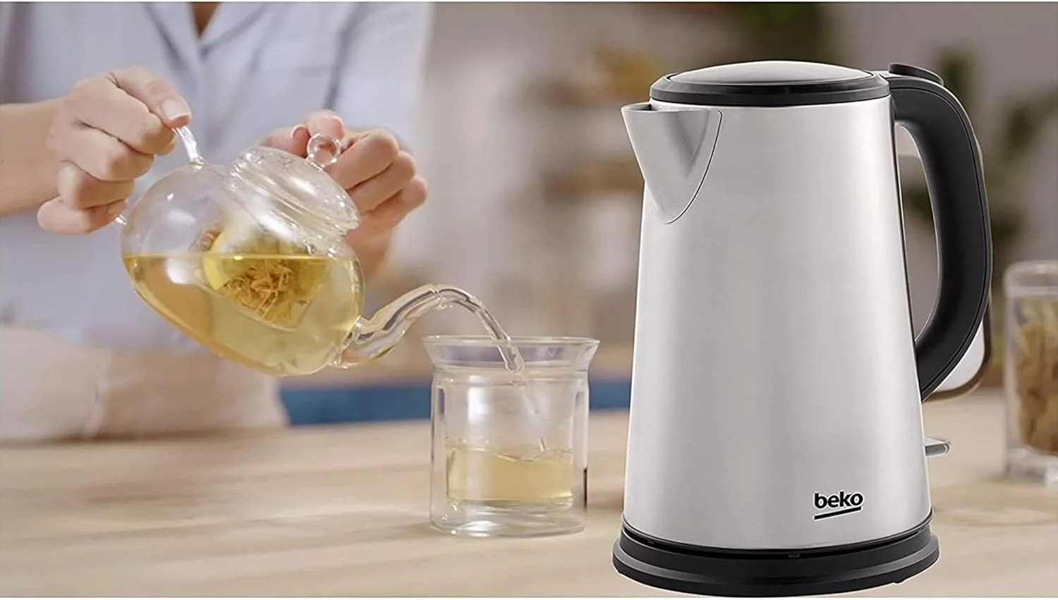 کتری برقی استیل بکو مدل WKM6226I، ظرفیت 1.7 لیتر، توان 2200 وات، خاموش شدن خودکار، چرخش 360 درجه کتری برقی استیل بکو مدل WKM6226I، ظرفیت 1.7 لیتر، توان 2200 وات، خاموش شدن خودکار، چرخش 360 درجه