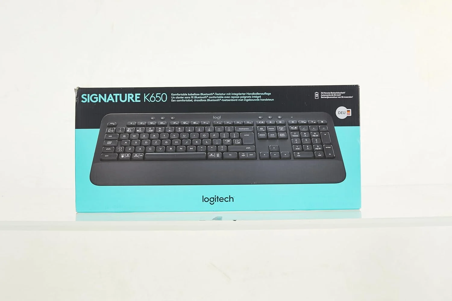 کیبورد بیسیم لاجیتک Signature K650 Comfort با استراحتگاه مچ دست، بلوتوث BLE/گیرنده USB Logi Bolt، کیبورد نرم، Numpad، PC/Windows/Mac، آلمانی QWERTZ - خاکستری کیبورد بیسیم لاجیتک Signature K650 Comfort با استراحتگاه مچ دست، بلوتوث BLE/گیرنده USB Logi Bolt، کیبورد نرم، Numpad، PC/Windows/Mac، آلمانی QWERTZ - خاکستری