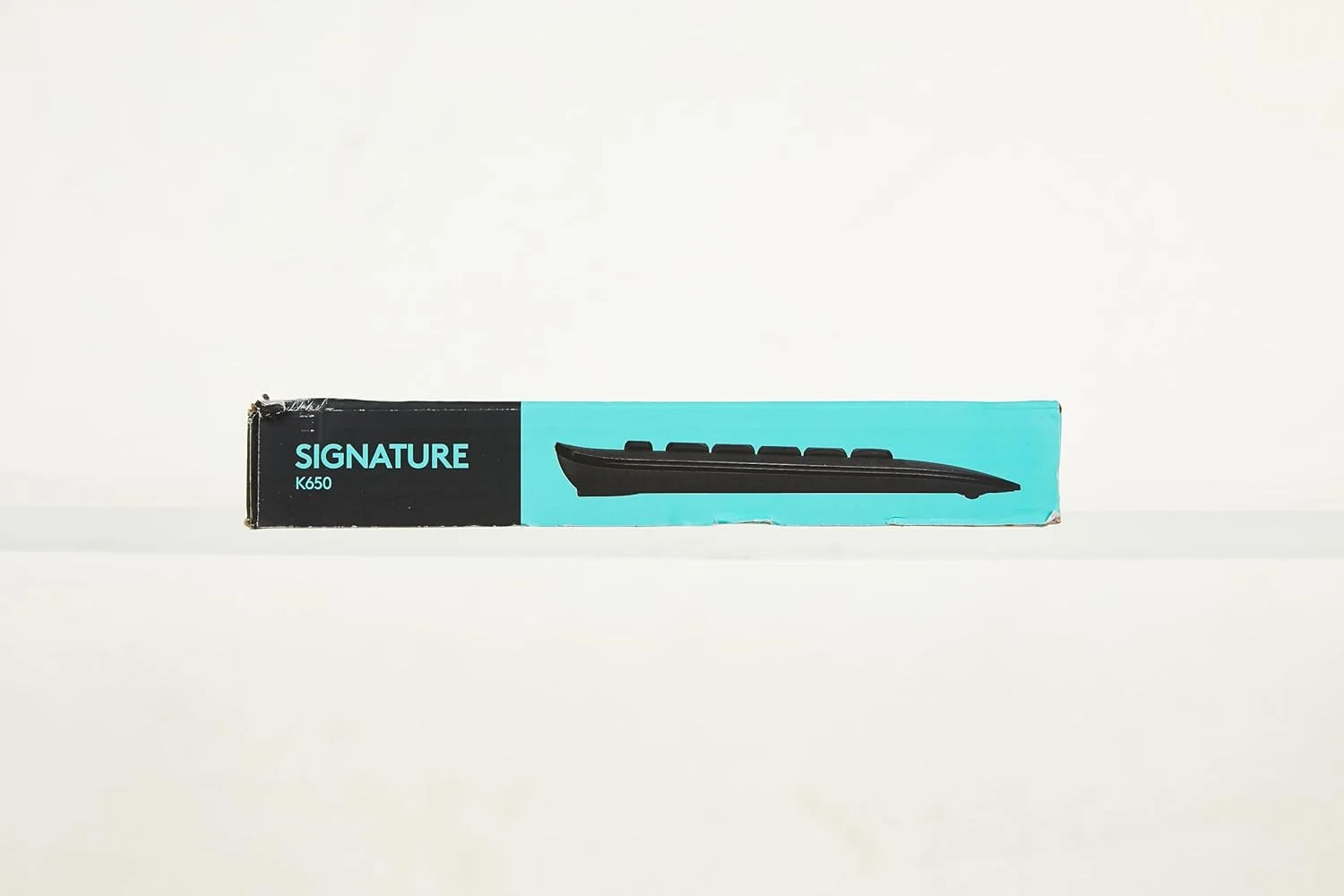 کیبورد بیسیم لاجیتک Signature K650 Comfort با استراحتگاه مچ دست، بلوتوث BLE/گیرنده USB Logi Bolt، کیبورد نرم، Numpad، PC/Windows/Mac، آلمانی QWERTZ - خاکستری کیبورد بیسیم لاجیتک Signature K650 Comfort با استراحتگاه مچ دست، بلوتوث BLE/گیرنده USB Logi Bolt، کیبورد نرم، Numpad، PC/Windows/Mac، آلمانی QWERTZ - خاکستری