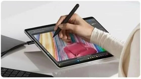 کیبورد مایکروسافت Surface Pro به همراه قلم Slim Pen مشکی تجاری کیبورد مایکروسافت Surface Pro به همراه قلم Slim Pen مشکی تجاری