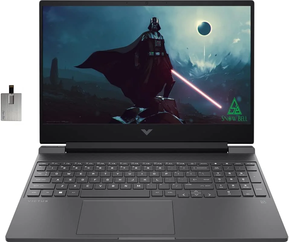 لپ تاپ گیمینگ 15.6 اینچی HP Victus با نرخ تازه سازی 144 هرتز، پردازنده Intel Core i5-12450H نسل 12، رم 32 گیگابایت، حافظه SSD PCIe 1 ترابایت، کارت گرافیک NVIDIA GeForce GTX 1650 با 4 گیگابایت، کیبورد با نور پس زمینه، ویندوز 11 پرو، نقره ای میکا، کارت USB 32 گیگابایتی (ارتقا یافته)