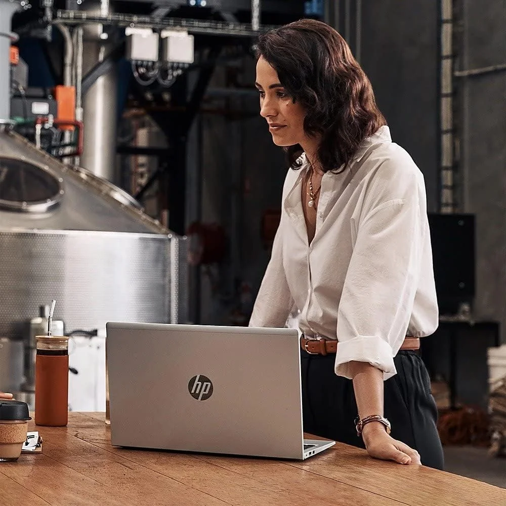 لپ تاپ تجاری HP ProBook 450 G9، صفحه نمایش 15.6 اینچی FHD، نسل دوازدهم اینتل 10 هسته ای i5-1235U (بهتر از i7-1195G7)، ویندوز 11 پرو، 64 گیگابایت رم، 2 ترابایت SSD، HDMI، Type-C، صفحه کلید عددی، عمر باتری طولانی، Durlyfish