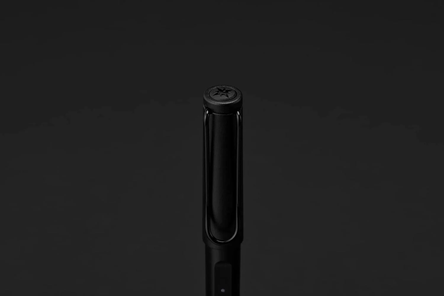 قلم هوشمند Neo Smartpen مدل Lamy Safari All Black ncode برای گوشی هوشمند، تبلت، لپ تاپ، تبدیل دست خط به متن، قلم دیجیتال بلوتوثی برای یادداشت برداری دیجیتال، خروجی به صورت txt PDF PPT