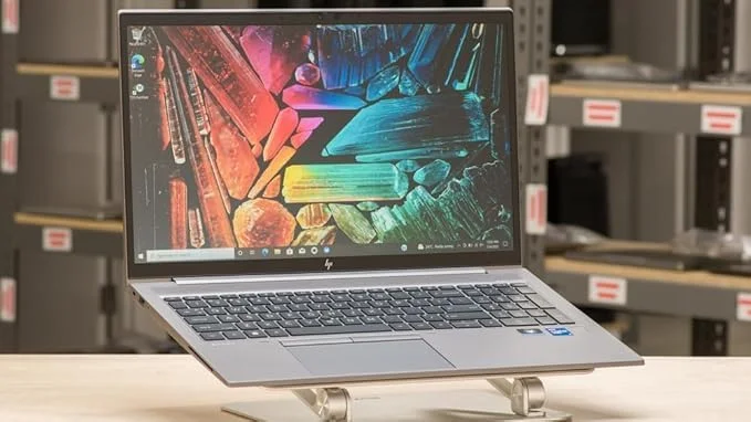 لپ تاپ ورک استیشن H - P ZBook Firefly 15 G7 | صفحه نمایش 15.6 اینچی Full HD با قابلیت حفظ حریم خصوصی | پردازنده lntel Core i7-10810U | 32 گیگابایت رم، 512 گیگابایت PCIe® NVMe™ SSD | کارت گرافیک lntel UHD | ویندوز 11 پرو (بازسازی شده) لپ تاپ ورک استیشن H - P ZBook Firefly 15 G7 | صفحه نمایش 15.6 اینچی Full HD با قابلیت حفظ حریم خصوصی | پردازنده lntel Core i7-10810U | 32 گیگابایت رم، 512 گیگابایت PCIe® NVMe™ SSD | کارت گرافیک lntel UHD | ویندوز 11 پرو (بازسازی شده)